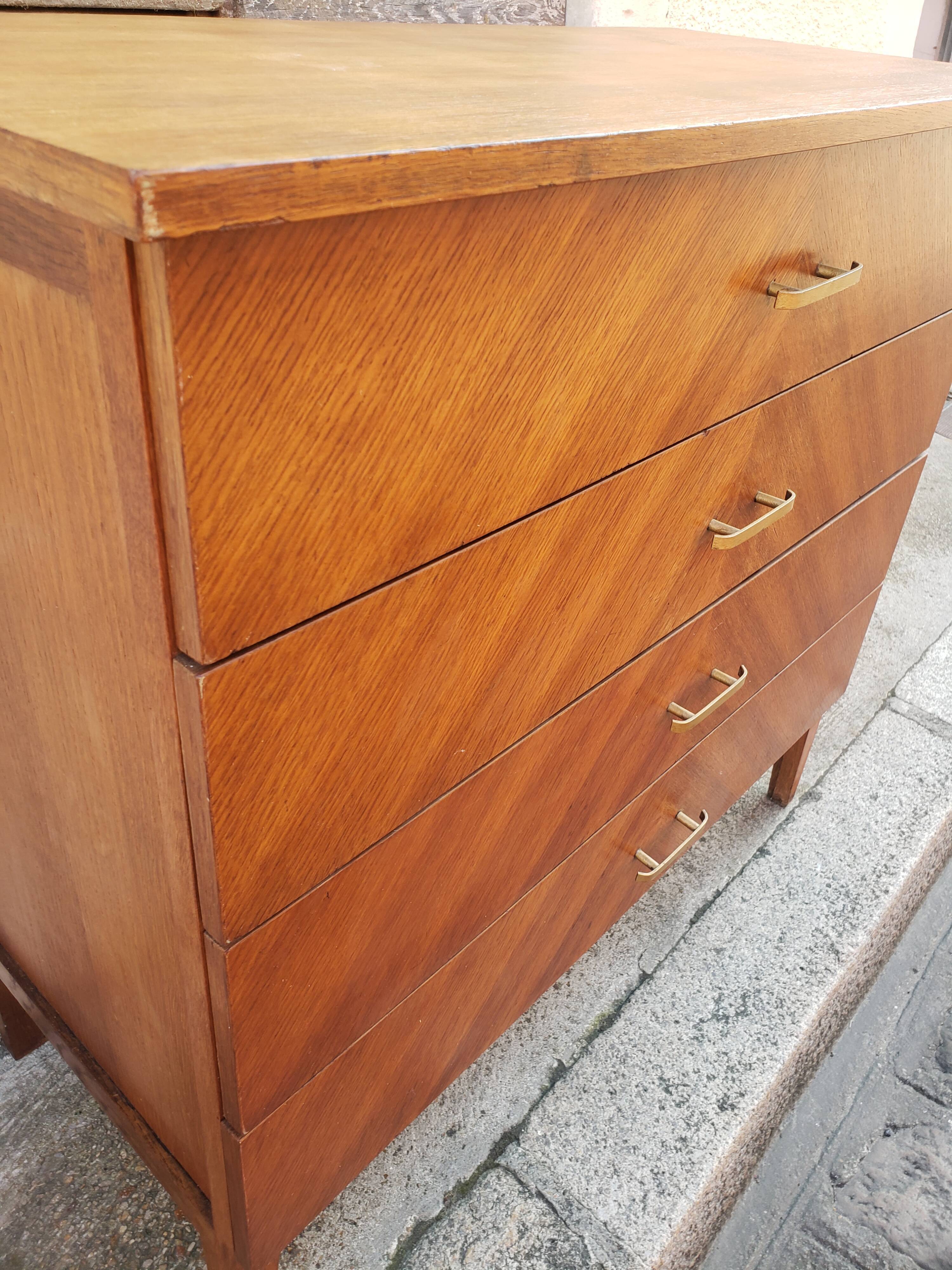 Commode vintage design chevrons