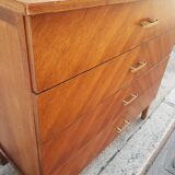 Commode vintage design chevrons