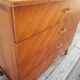 Commode vintage design chevrons