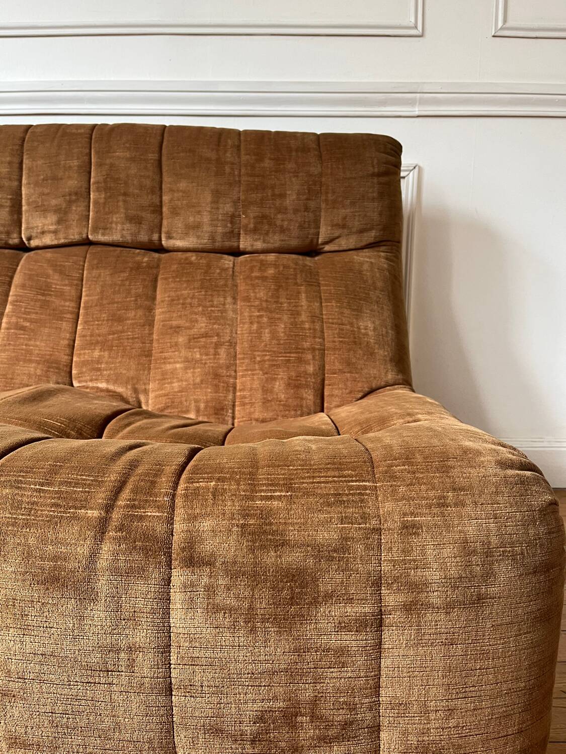 2-seater armchair in fawn velvet, Steiner edition 1970