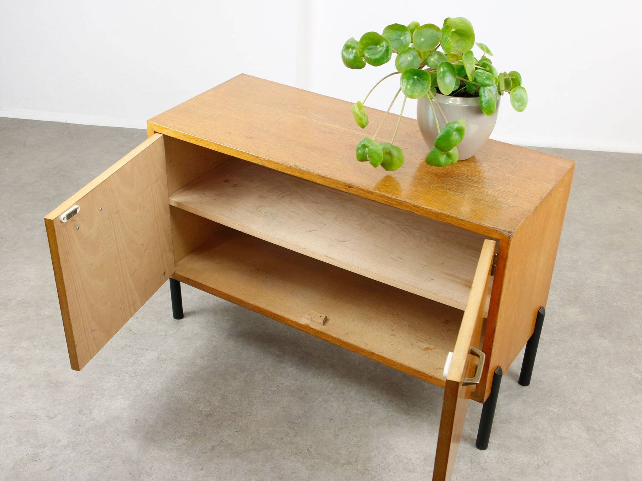 Buffet scandinave moderne du milieu du siècle, années 1960