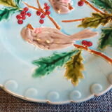 Assiette en barbotine à décor d'oiseaux