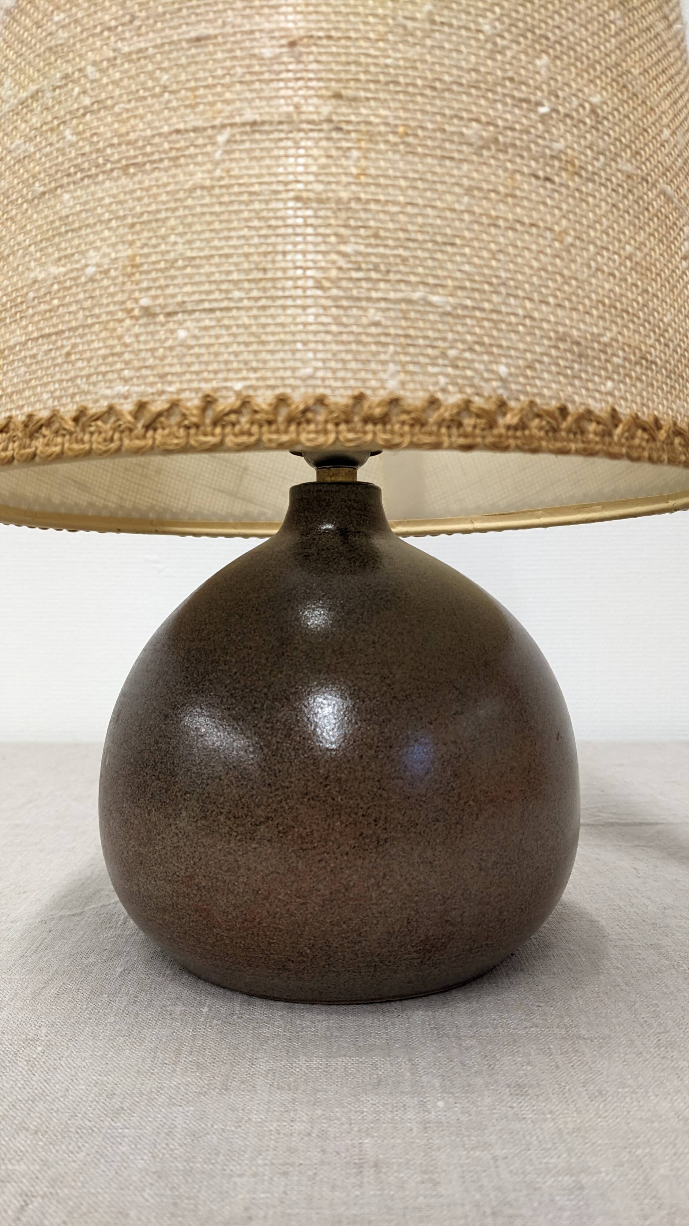 Lampe boule en terre cuite vernissée, France vers 1970