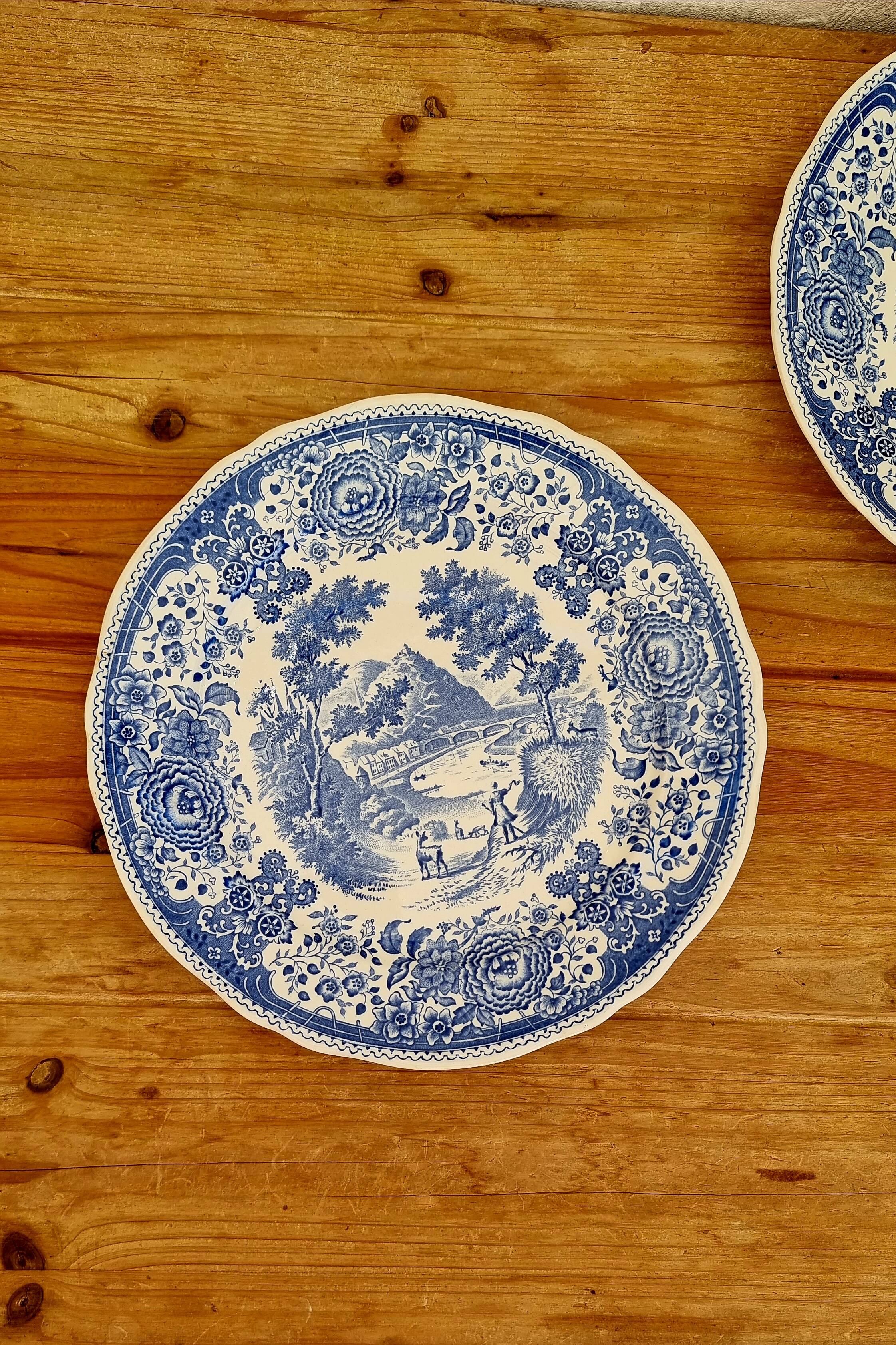 Set of 2 Villeroy & Boch Burgenland dinner plates