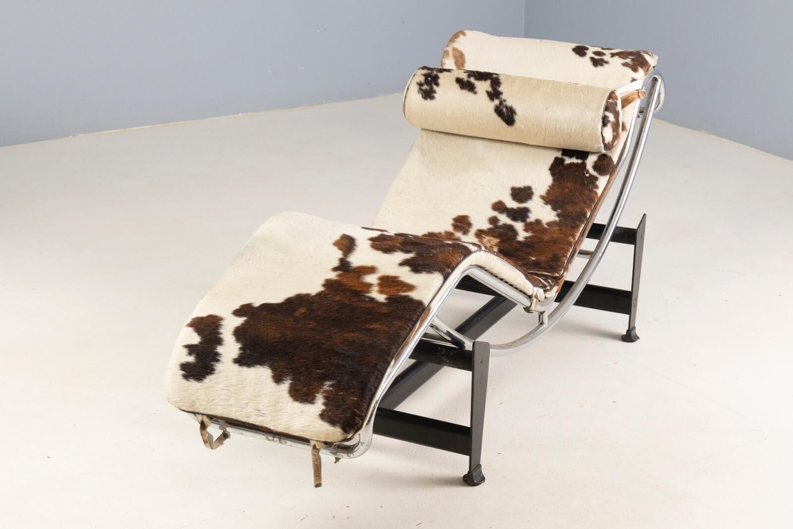Chaise longue, LC4 style, 1970s