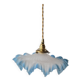 Suspension in opaline