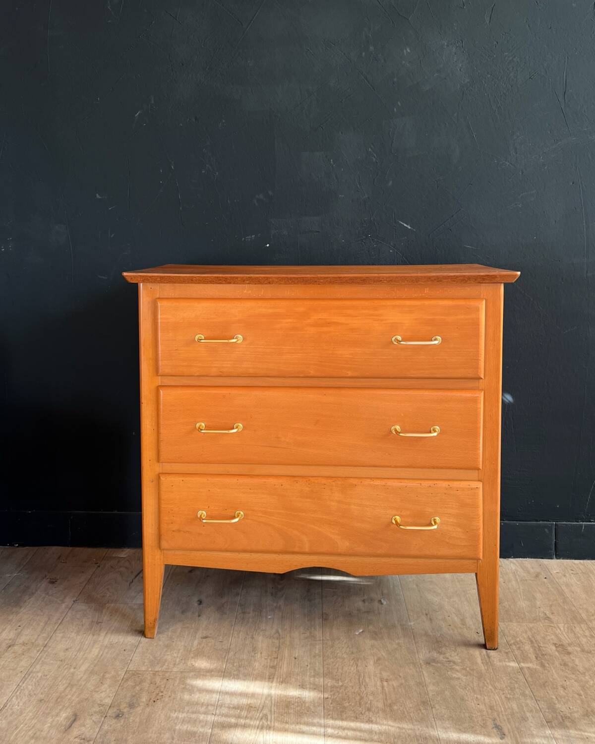 Vintage chest of drawers