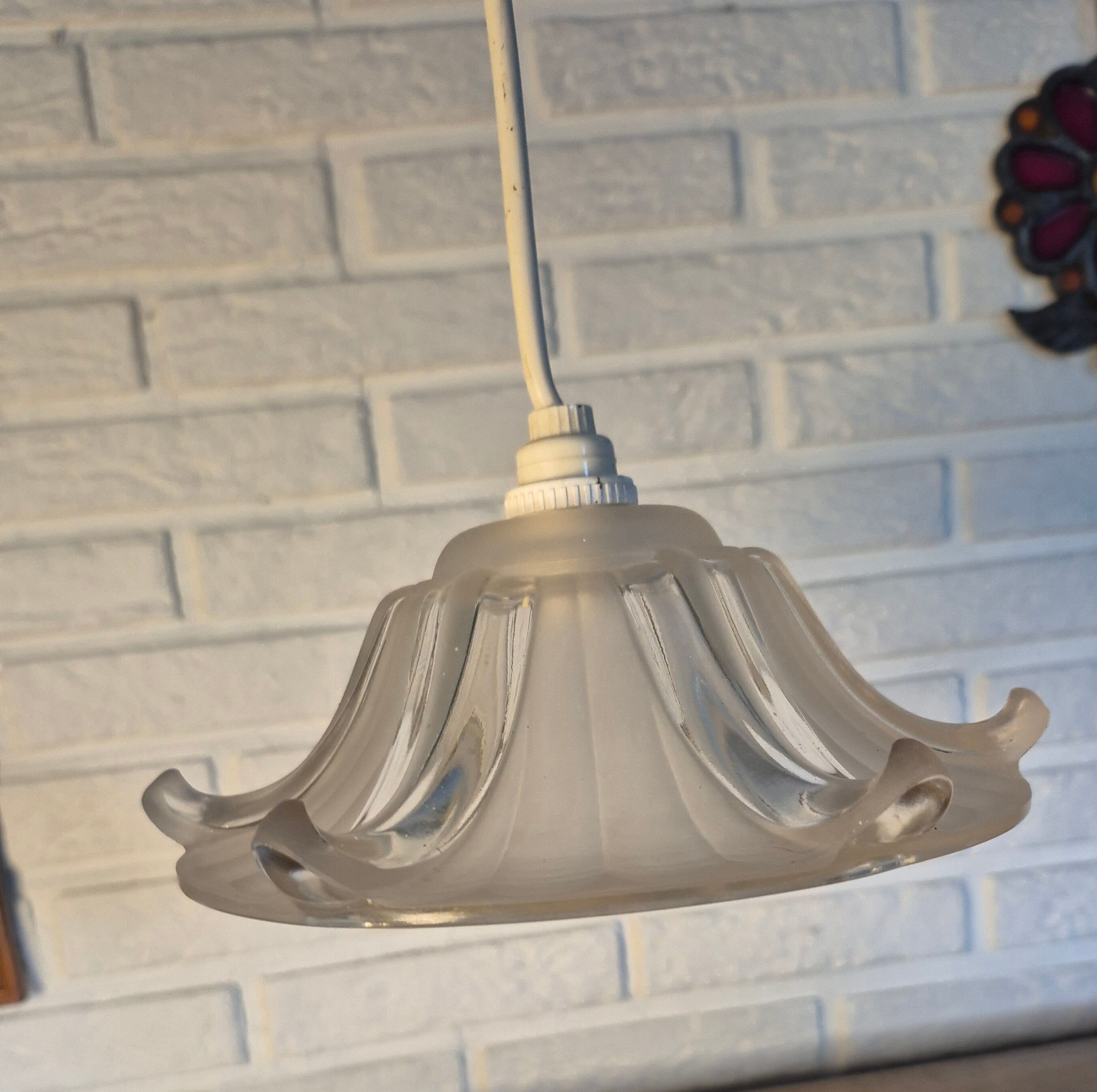 Art Deco suspension