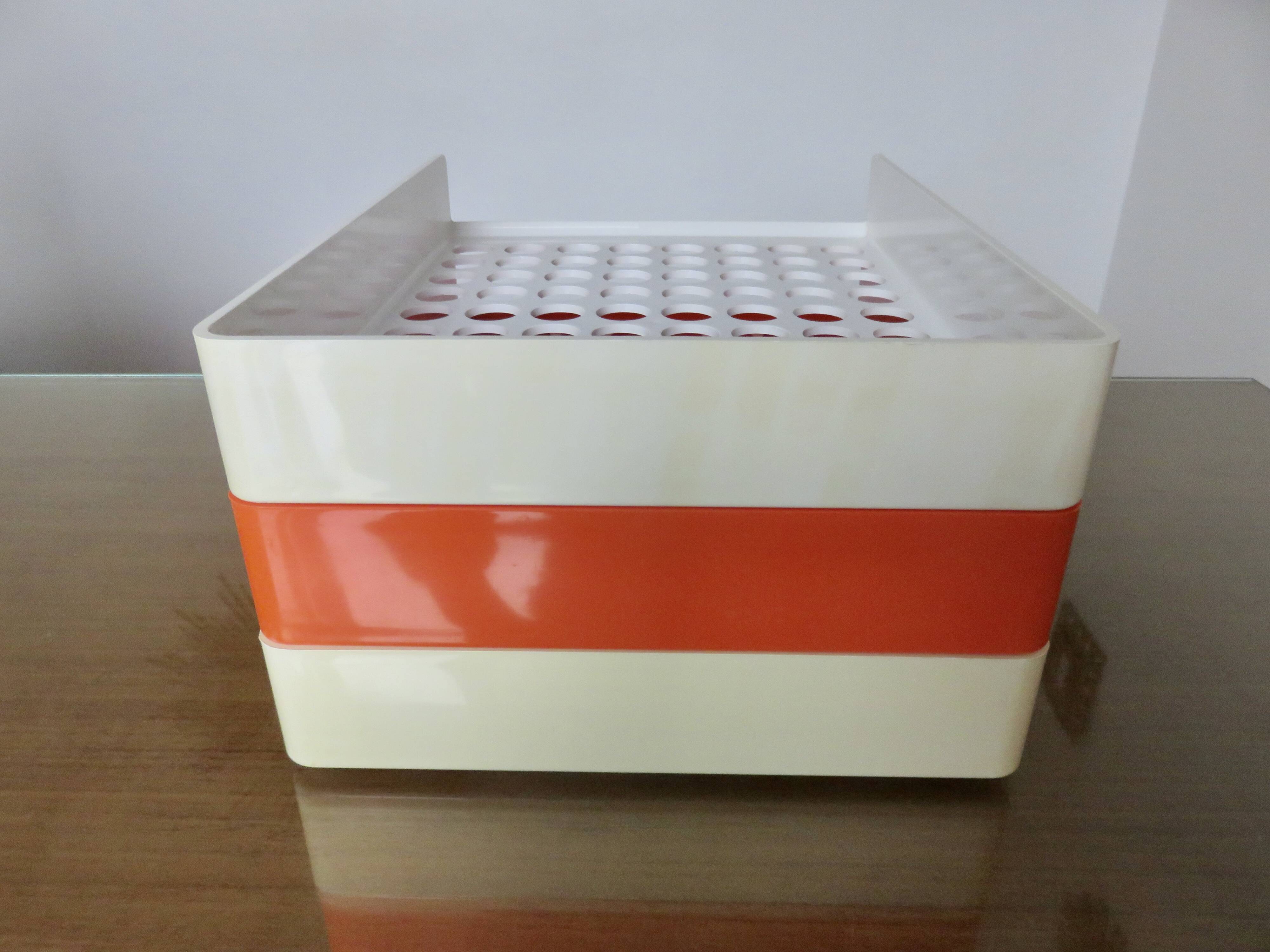 Series of 3 benches, mail storage, Roger TALLON 70s