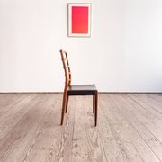 Chaise modèle 82 « Ambassade » en teck massif par Niels O. Møller, Danemark