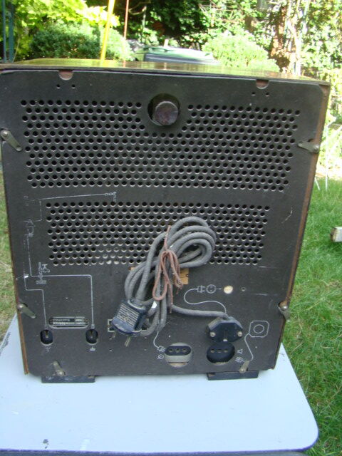 Radio set cabinetry vintage wood