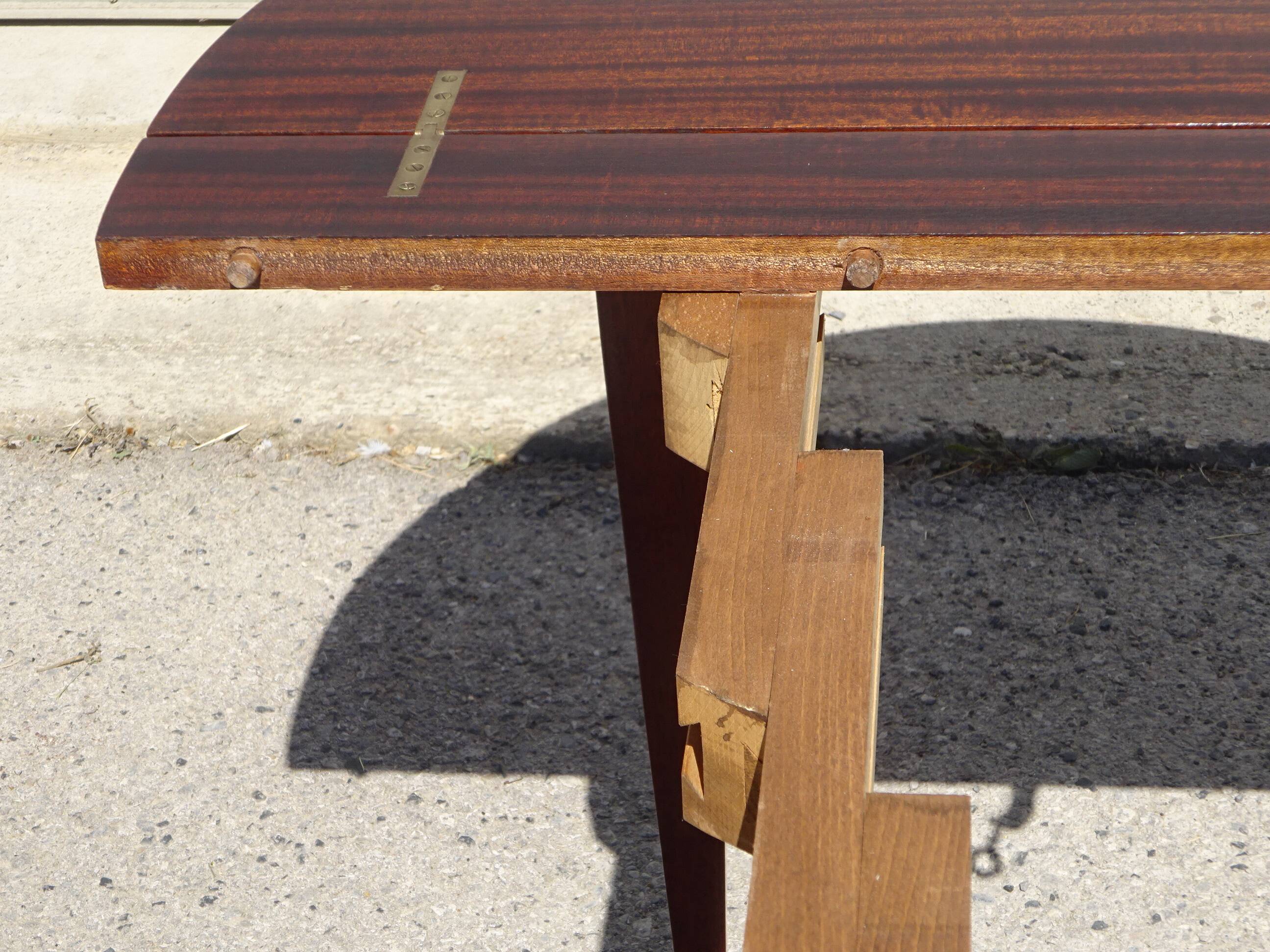 Half-moon console table, extendable in Empire style.