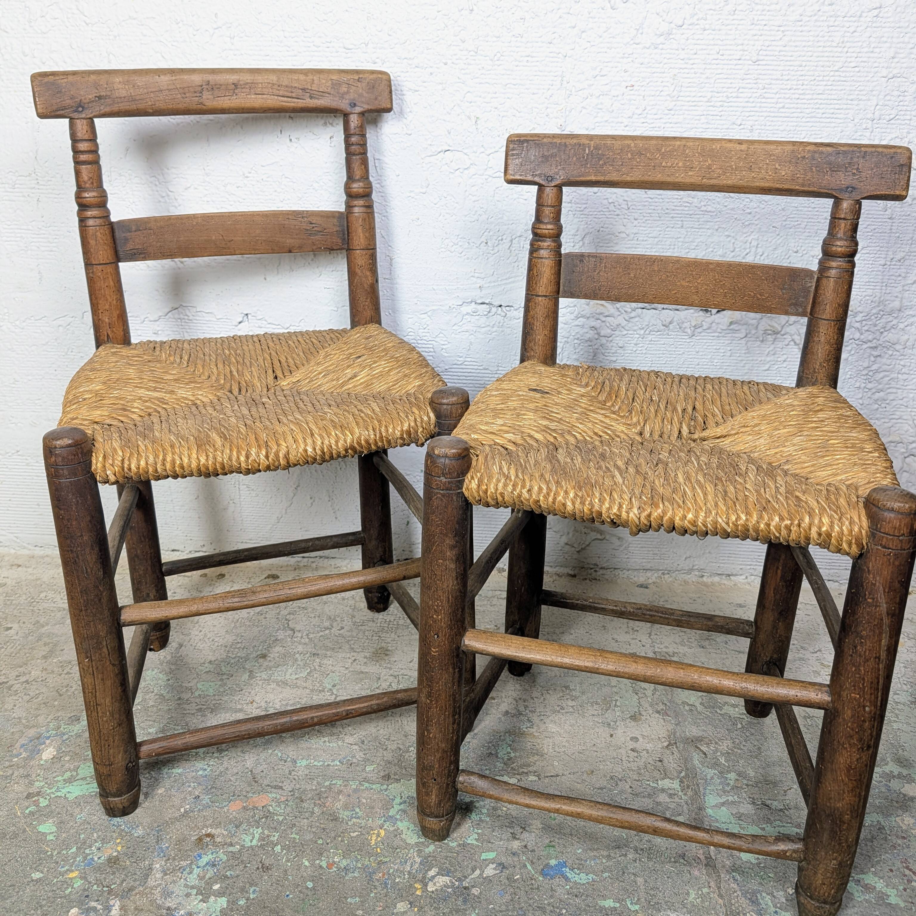 Pair of turned wooden farm chairs with straw - 19th century