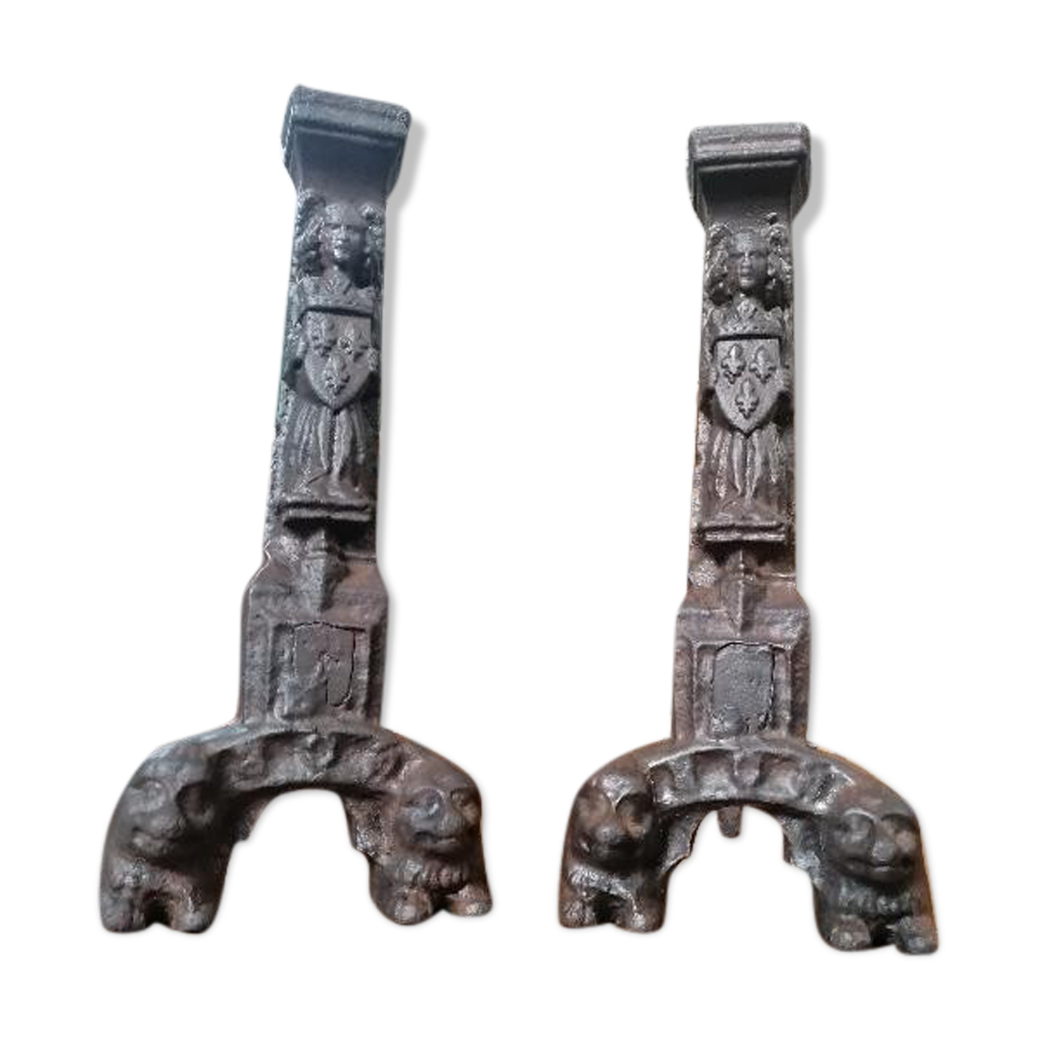 Gothic style chenets