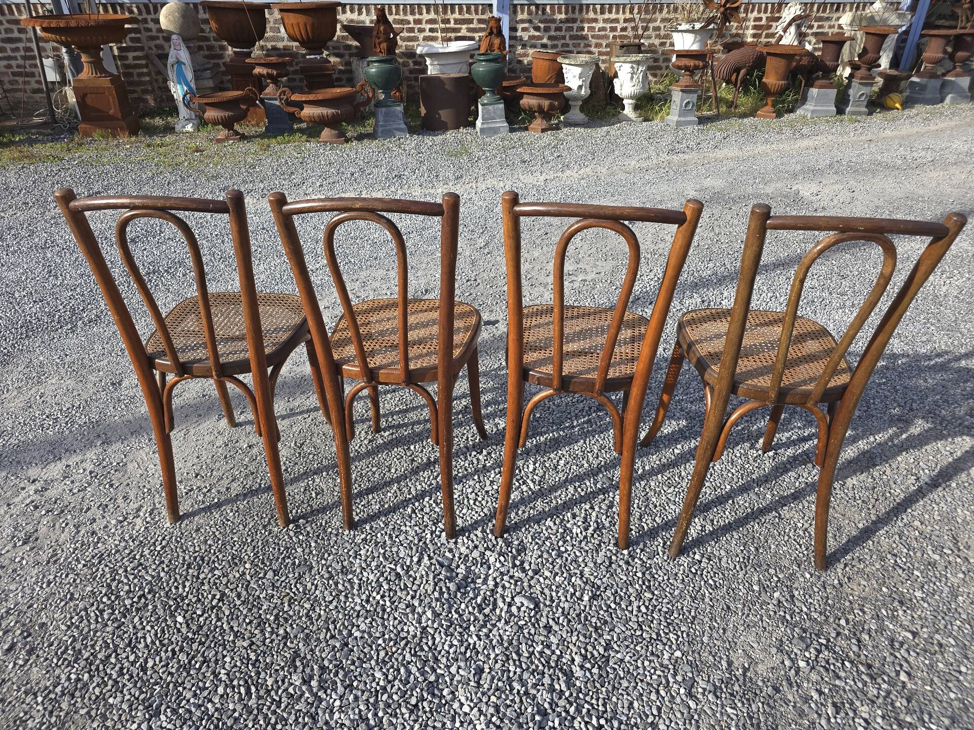 4 chaises de bistrot en bois courbé et cannage