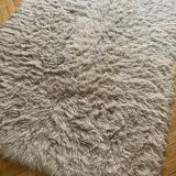 Long-pile wool rug
