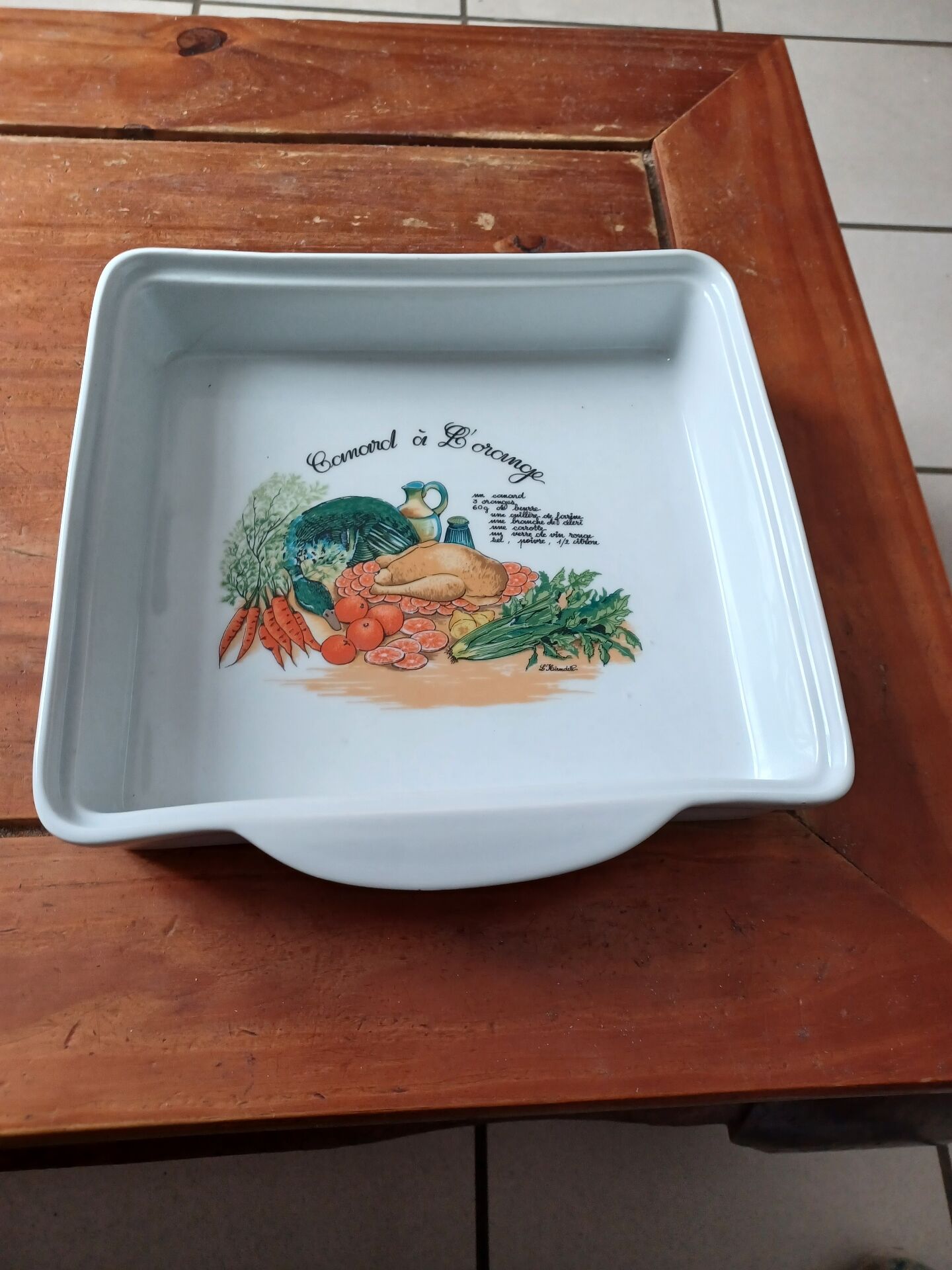 Porcelain plate the swallow