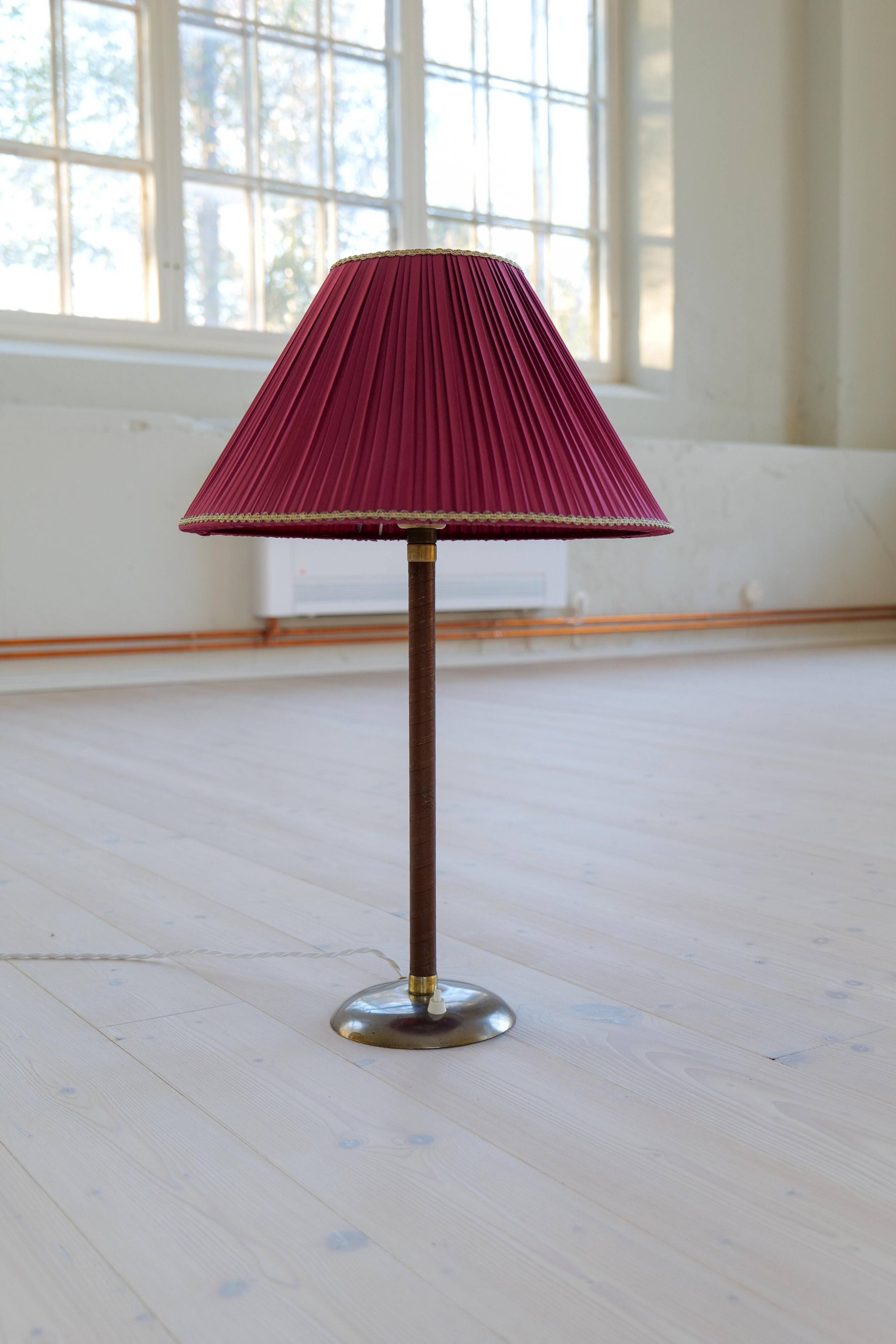 Art Deco table lamp made in Sweden, 1940s.
