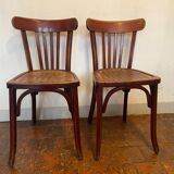 Chaises de bistrot Parisiennes