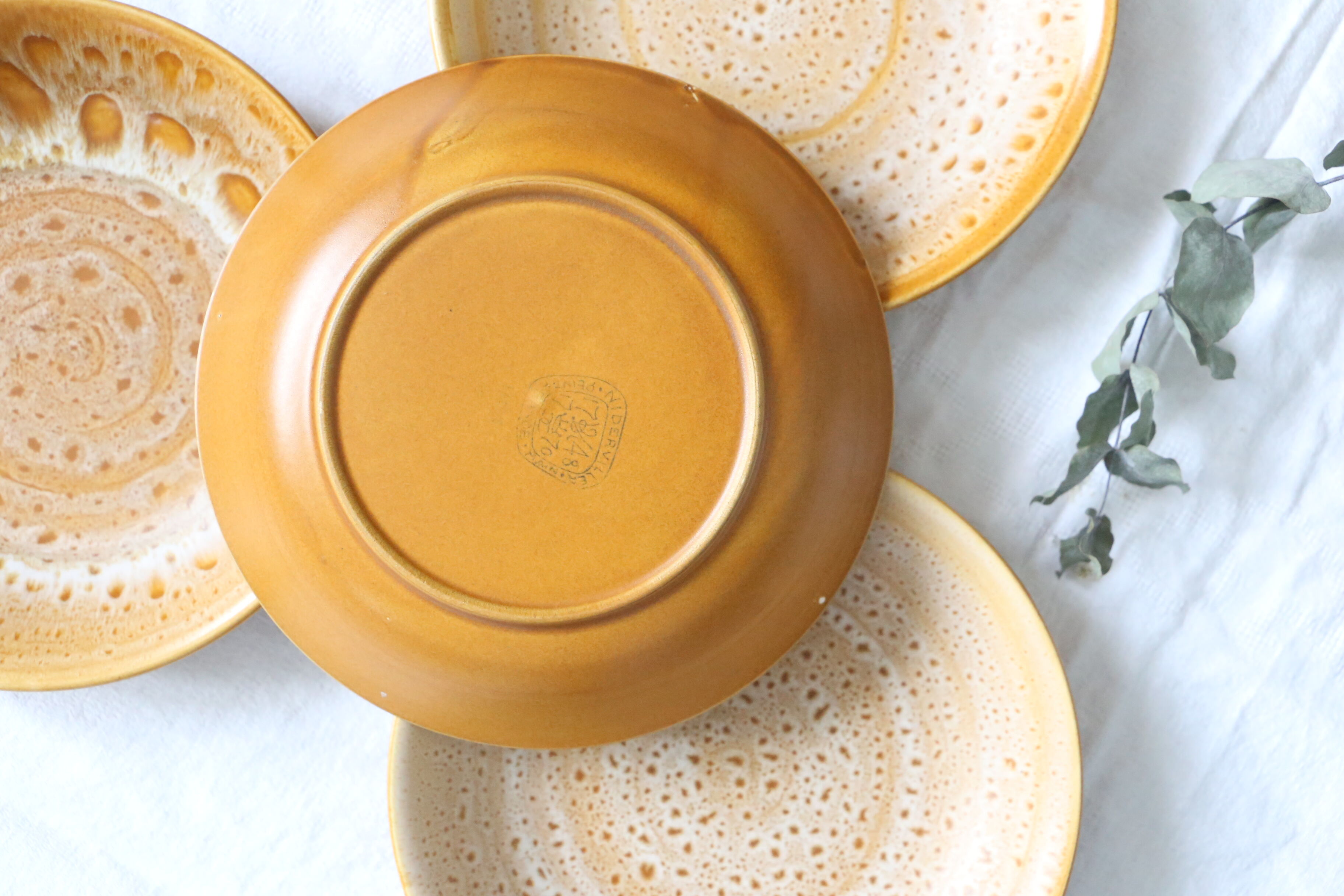 Set of 4 flat plates Niderviller, Fauve, vintage