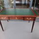 Bureau style Louis XVI avec une tirette