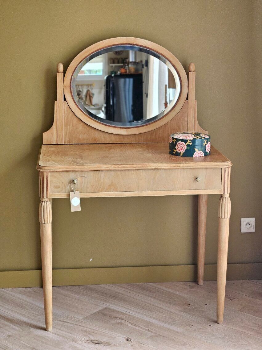 Art Deco marquetry hairdresser renovated | Elise