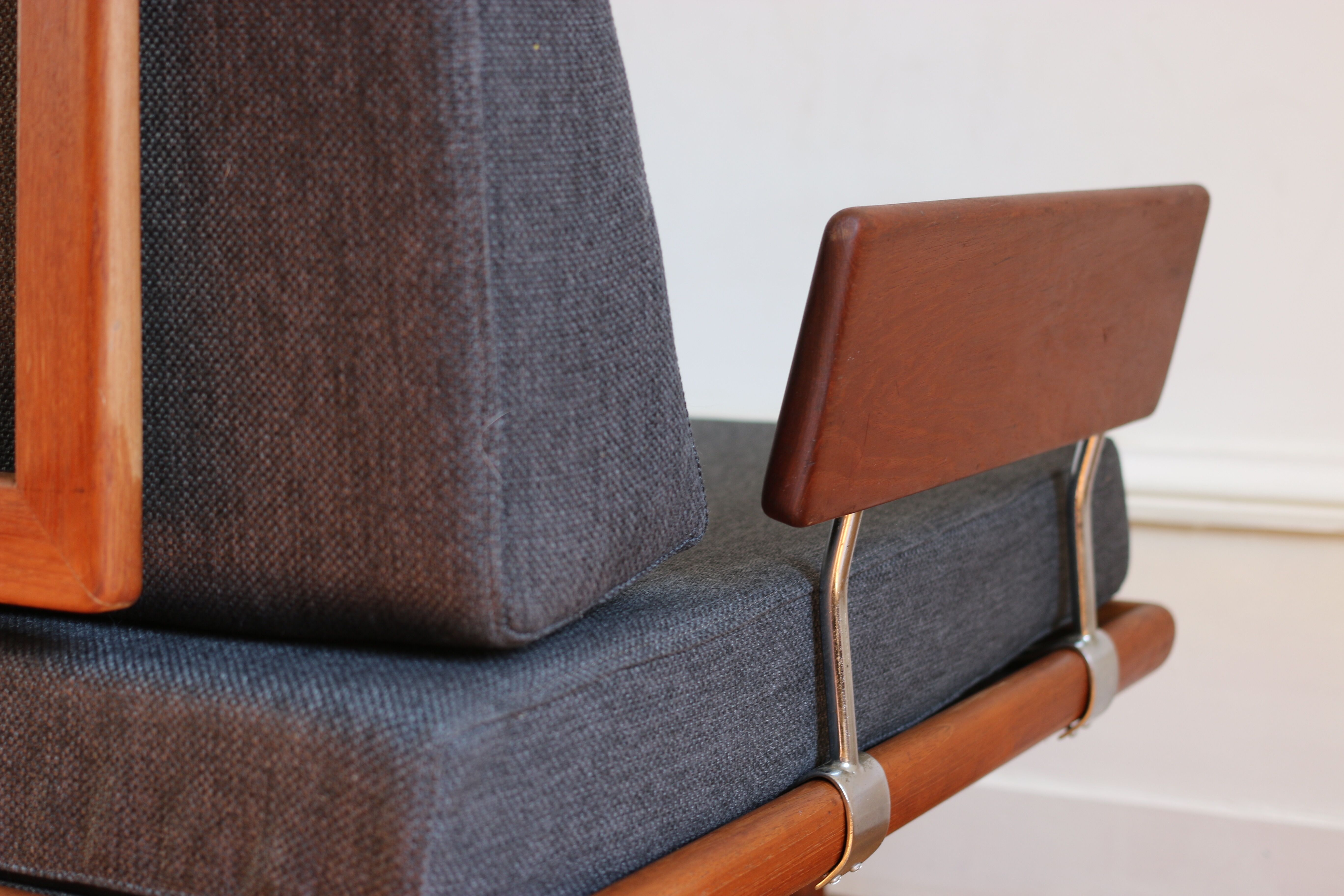 Minerva  Scandinavian day bed by Peter Hvidt et Orla Molgaard