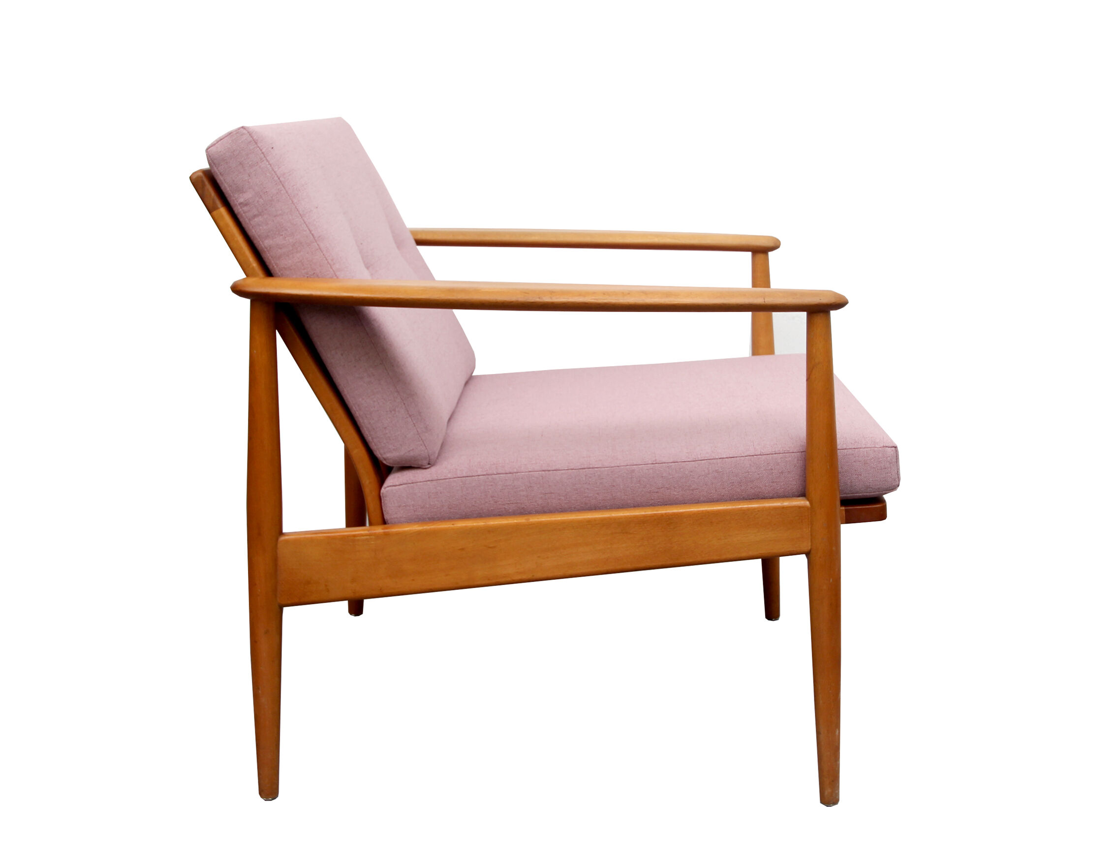 Scandinavian pink armchair in beech wood - 1960s