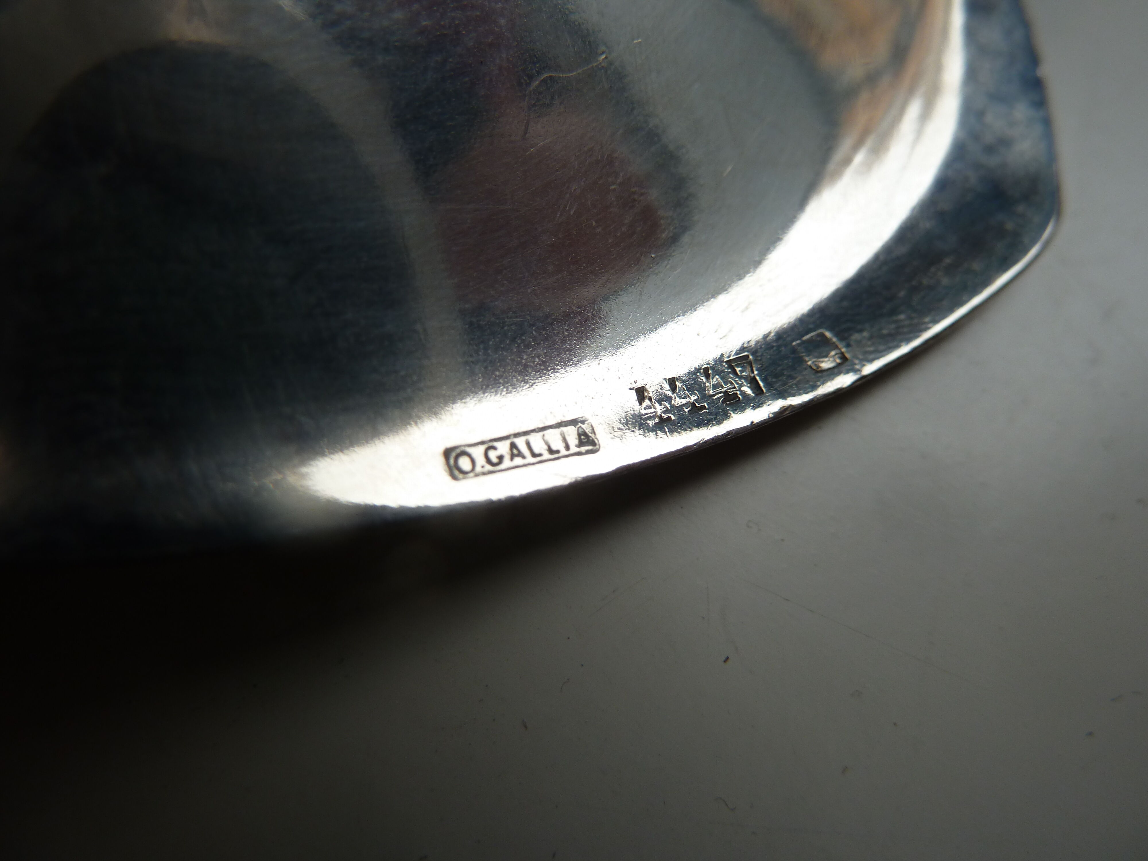 Old shovel picks crumb Christofle Gallia pine cone decoration Art Nouveau