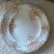 Assiette plate en terre de fer Longwy modèle Marly