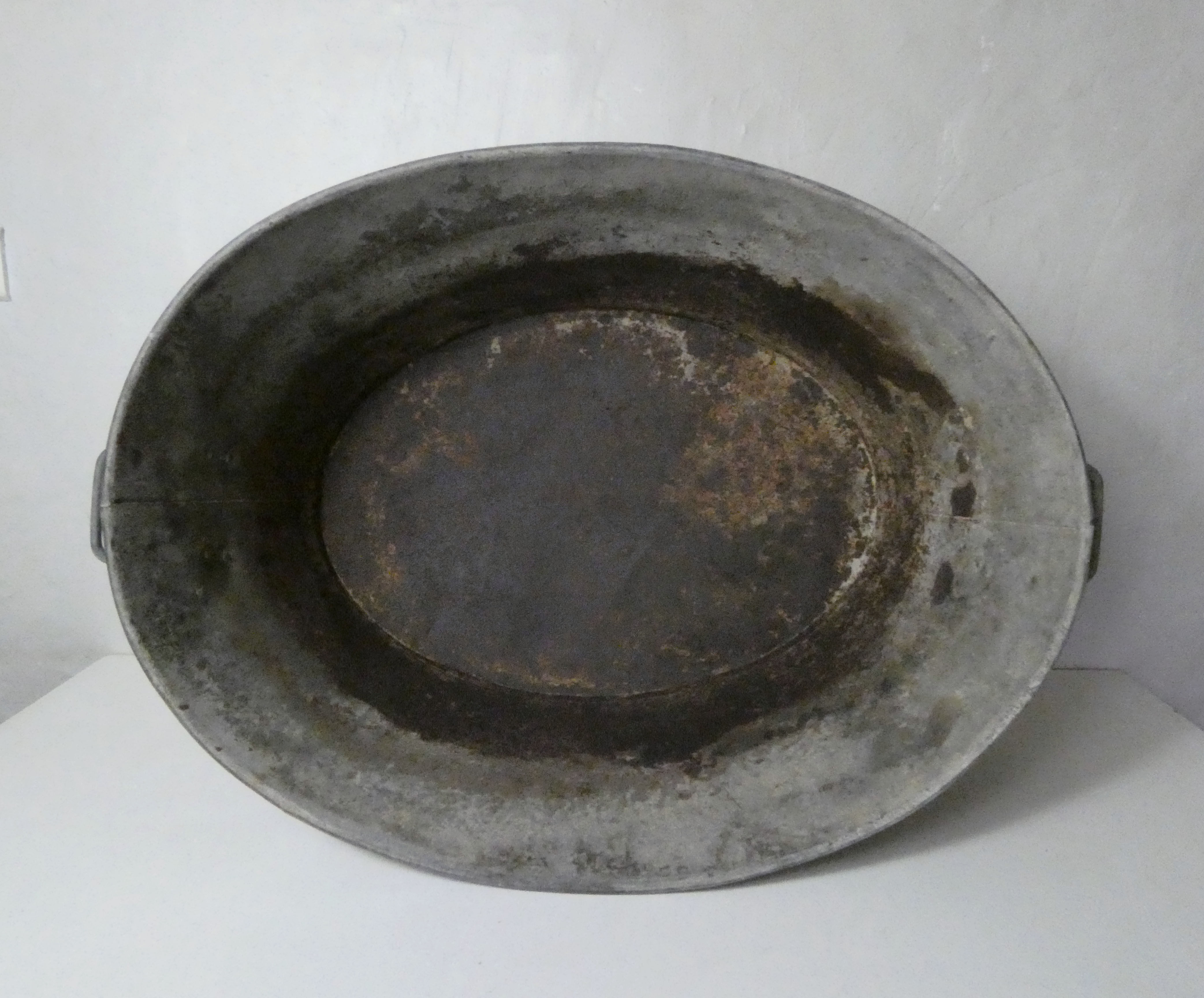 Old basin bath galvanized zinc oval