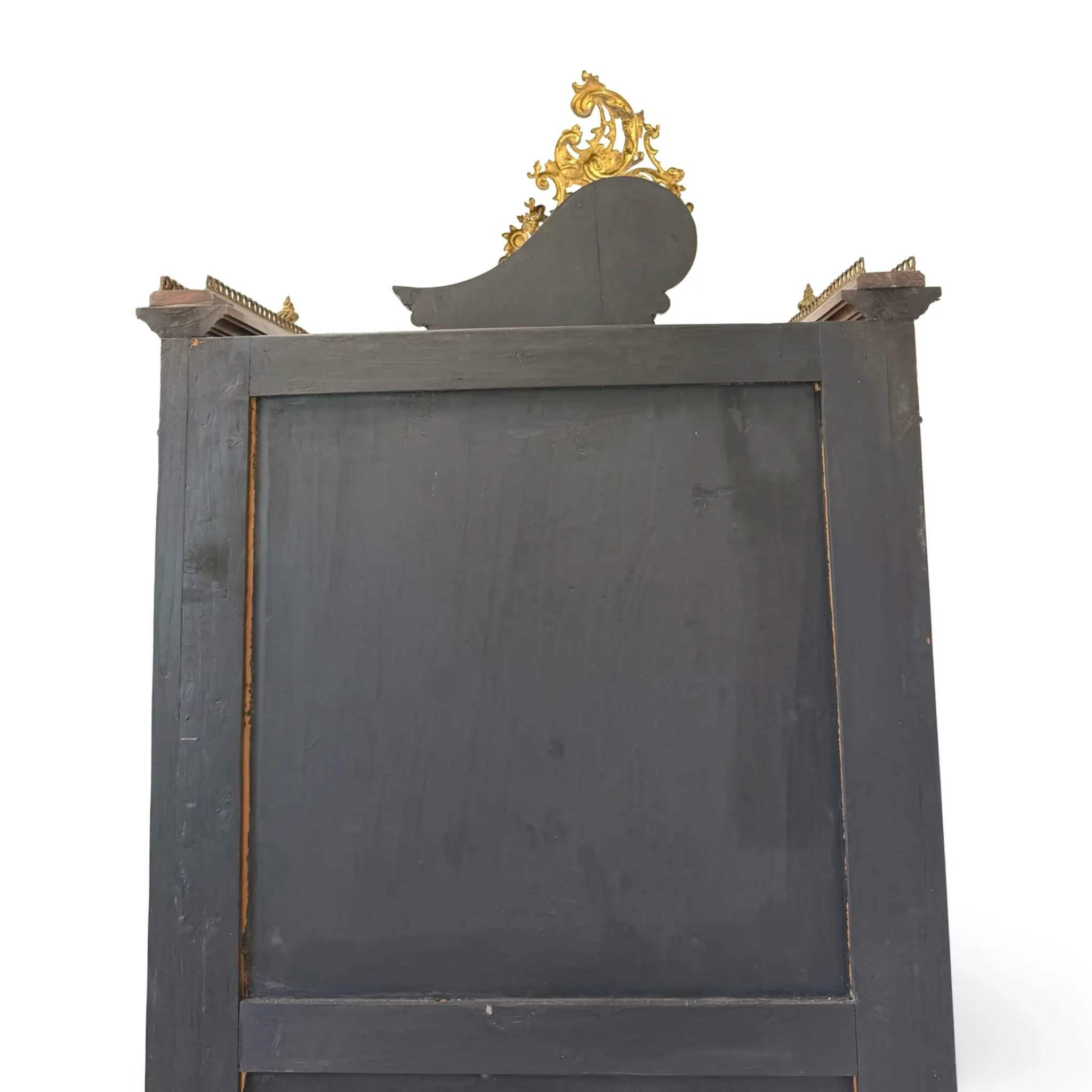 Elegant antique display cabinet, dating to 19th century