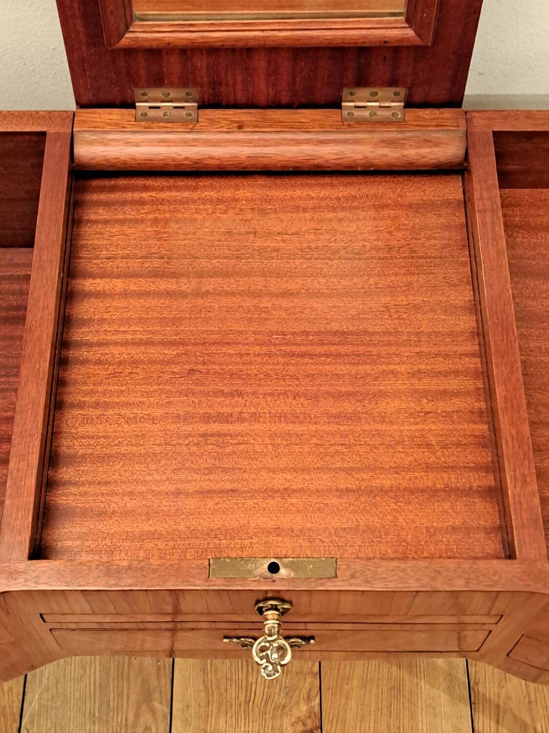 Louis XV style dressing table in marquetry