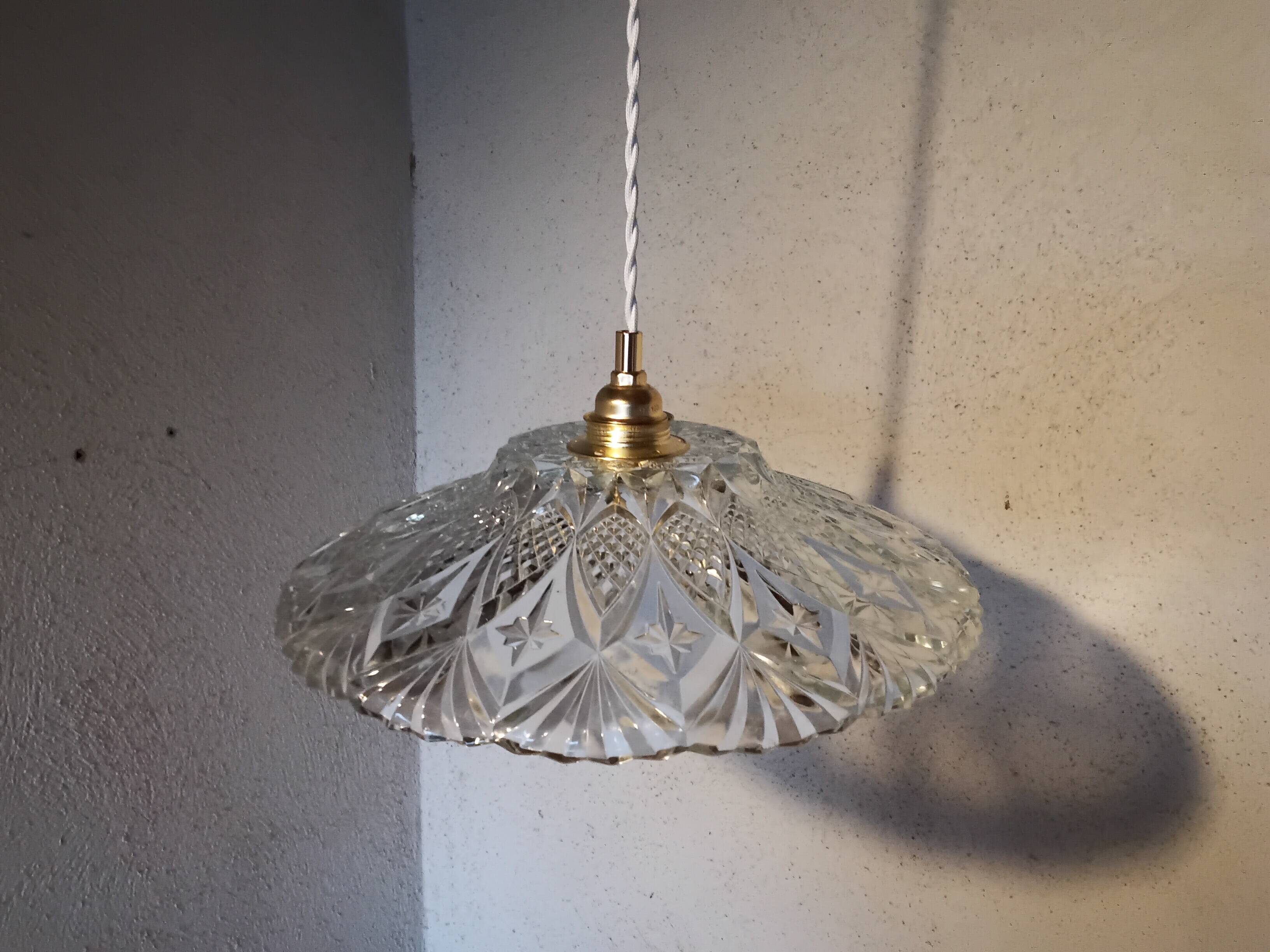 Suspension vintage en verre moulé