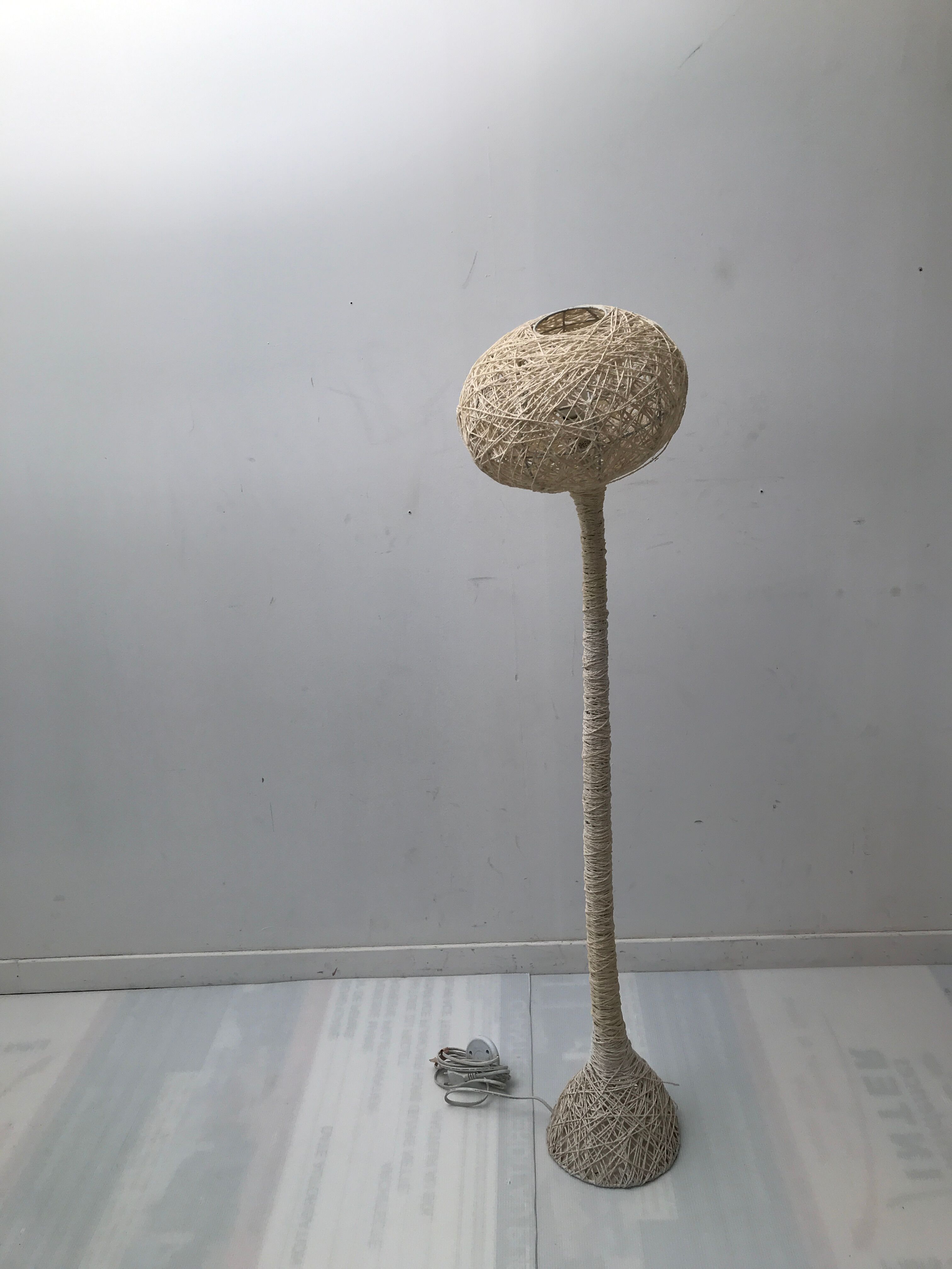 Braided twine lamppost