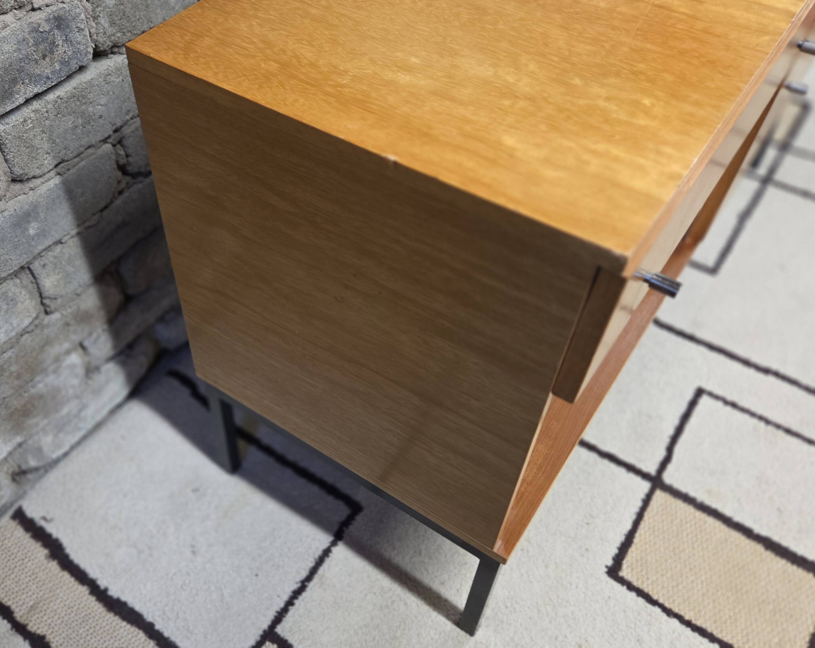 Small vintage sideboard on metal legs – 1960s/70s