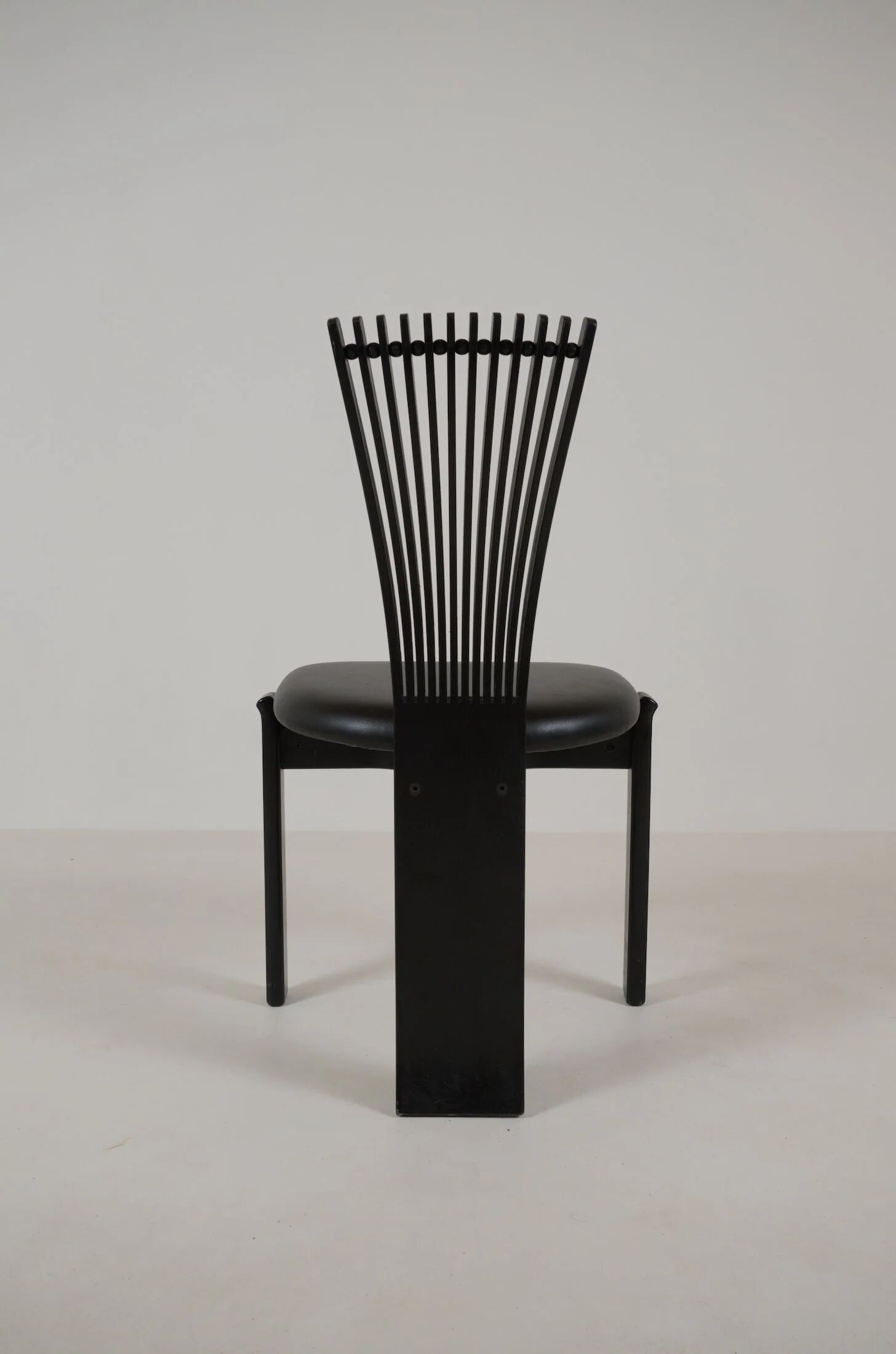 Set of 4 dining chairs "Totem" by Torstein Nilsen