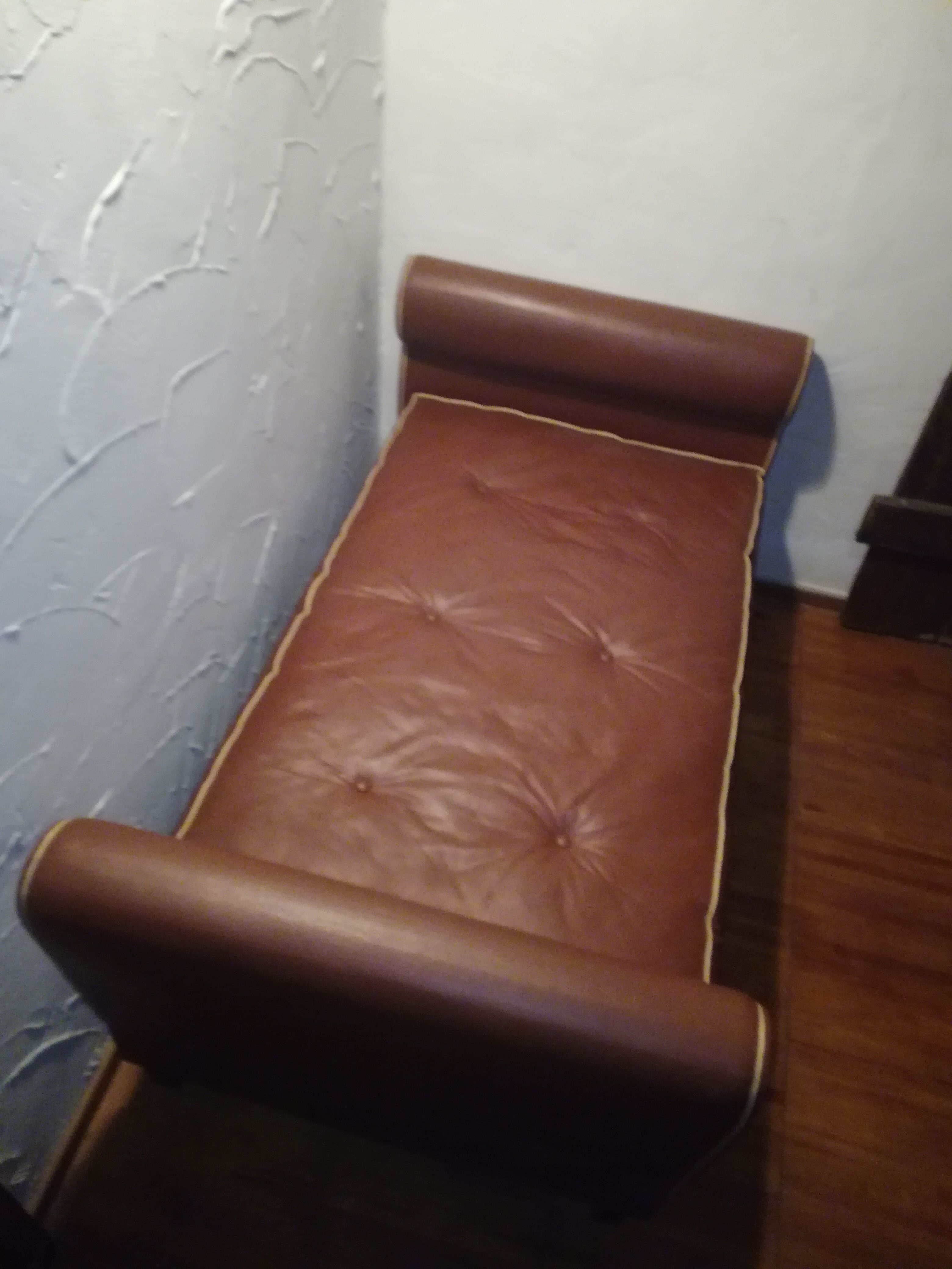 2-seater vintage fawn skai