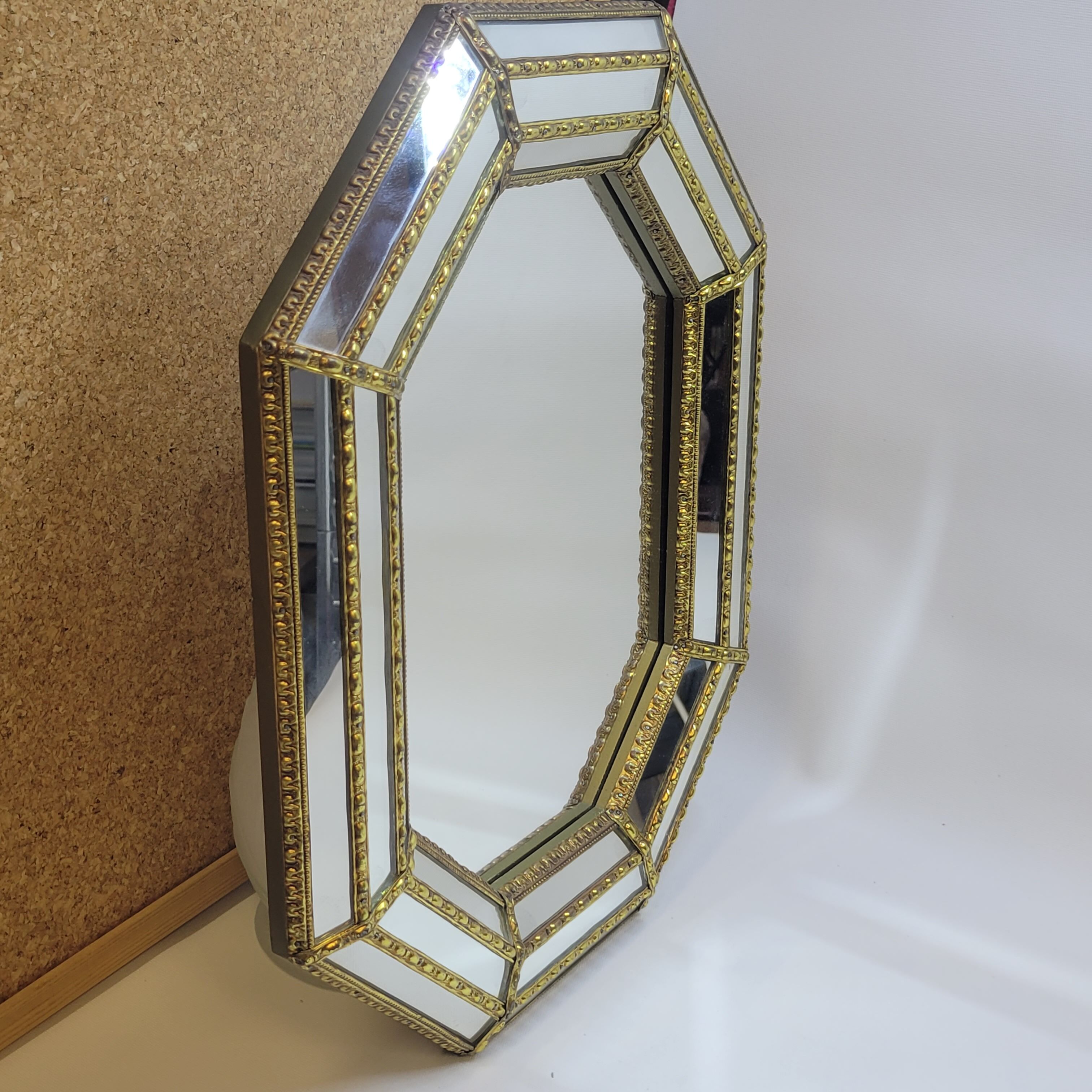 Miroir Mural Octogonal A Facettes Orné De Laiton Style Vénitien