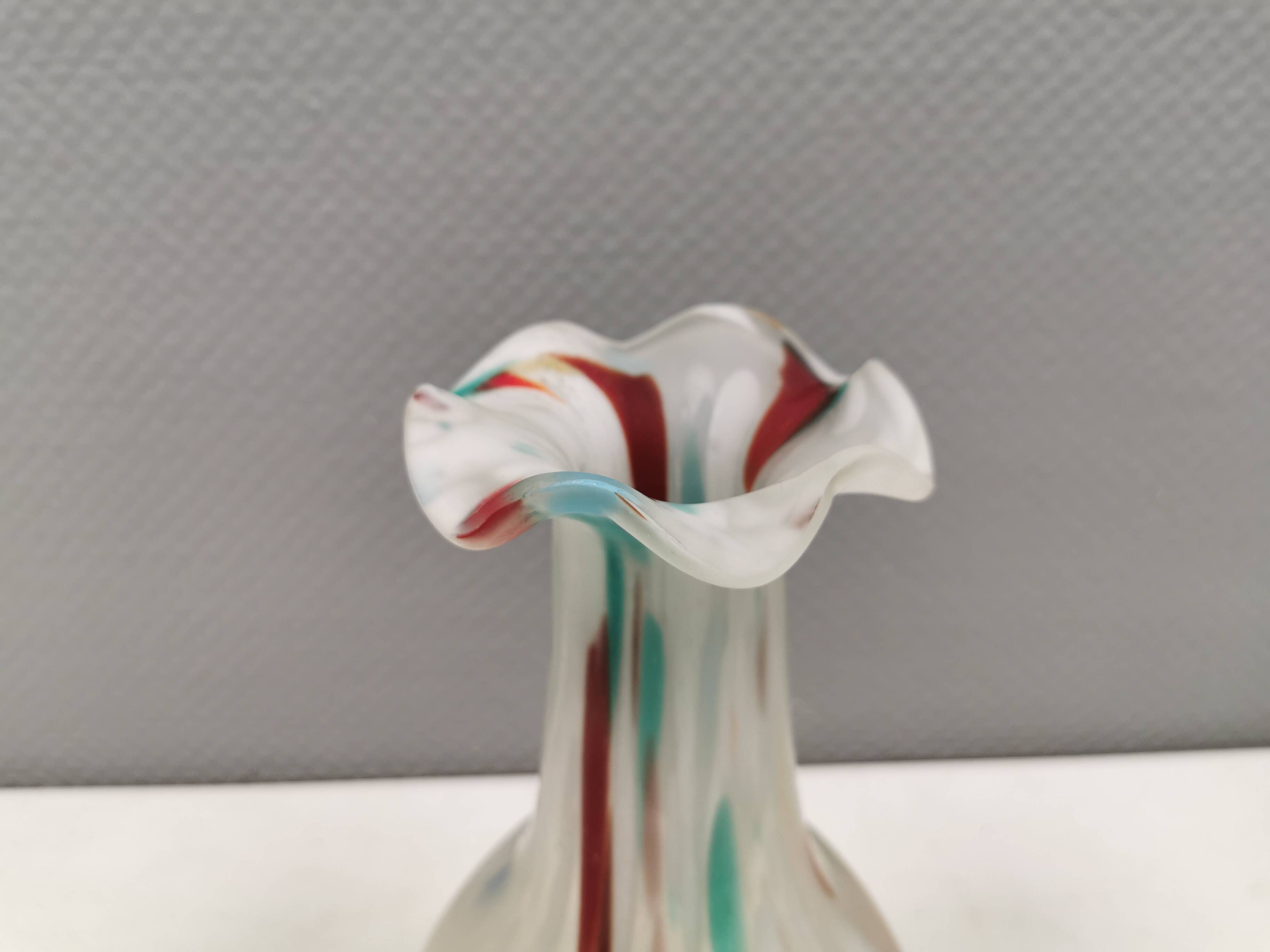 Vintage Seguso Venezia Harlequin style glass vase Italy 1970-80s.
