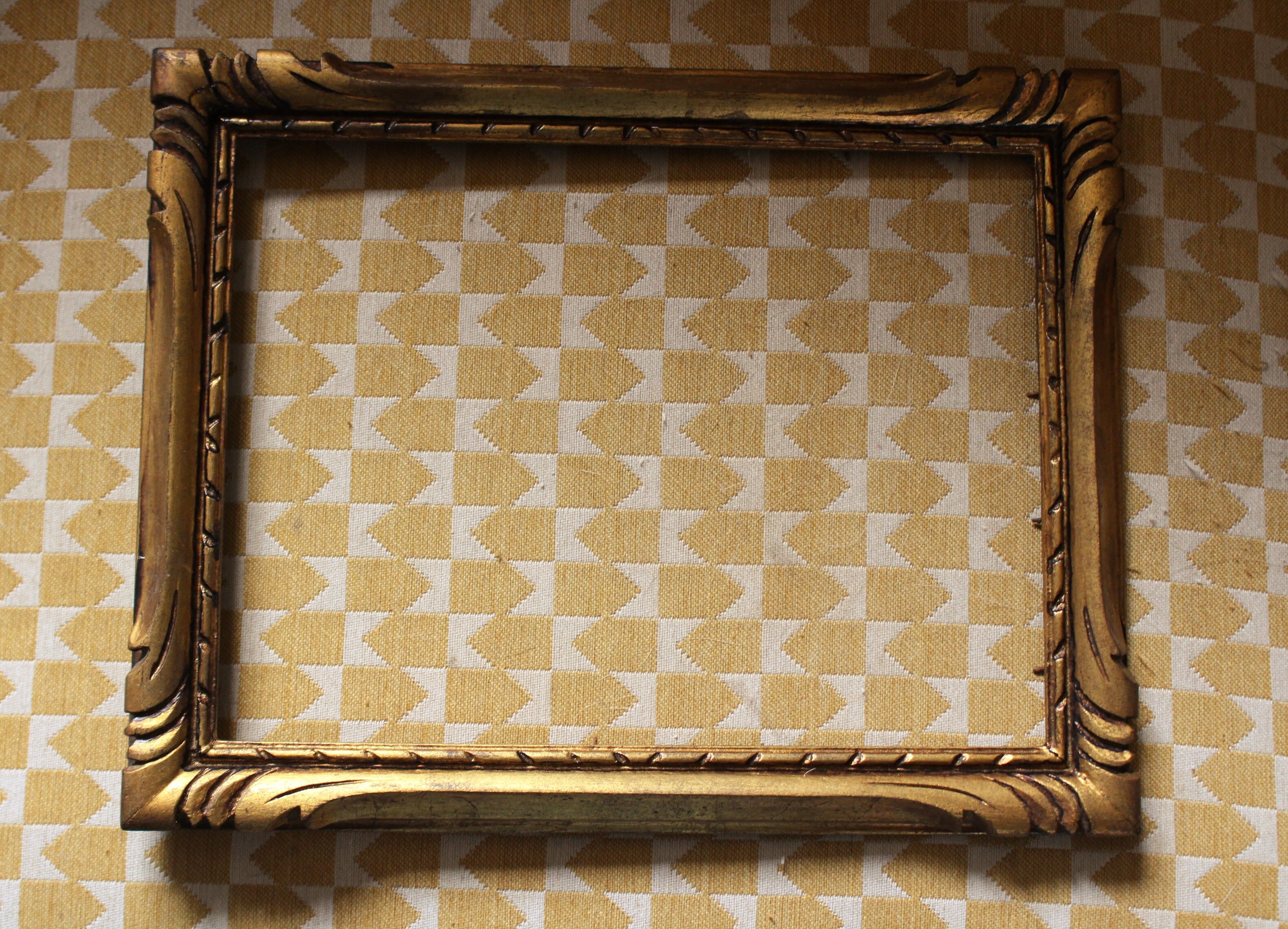 Cadre bois doré décors courbes