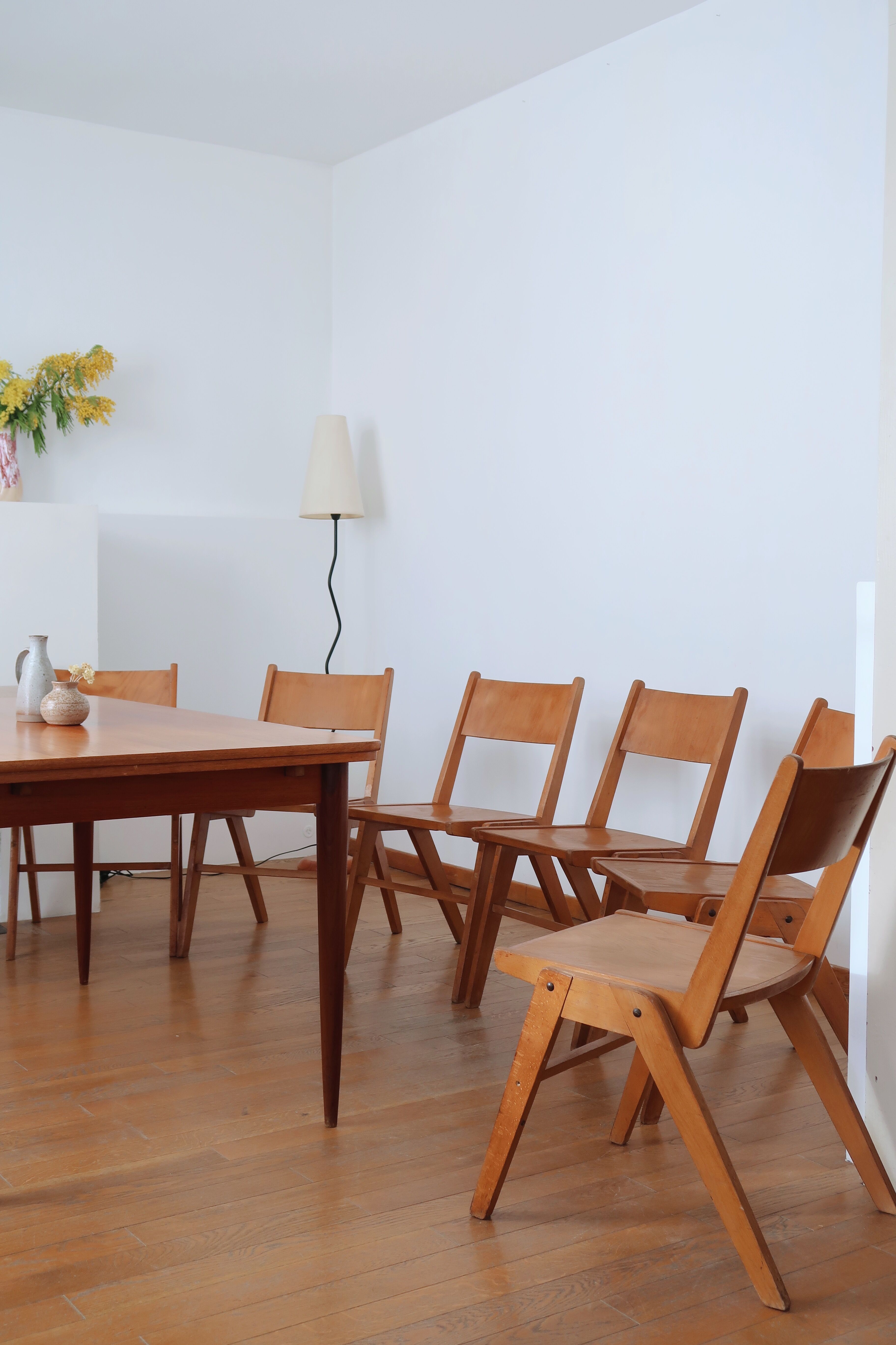 Set of 12 Scandinavian chairs compass feet