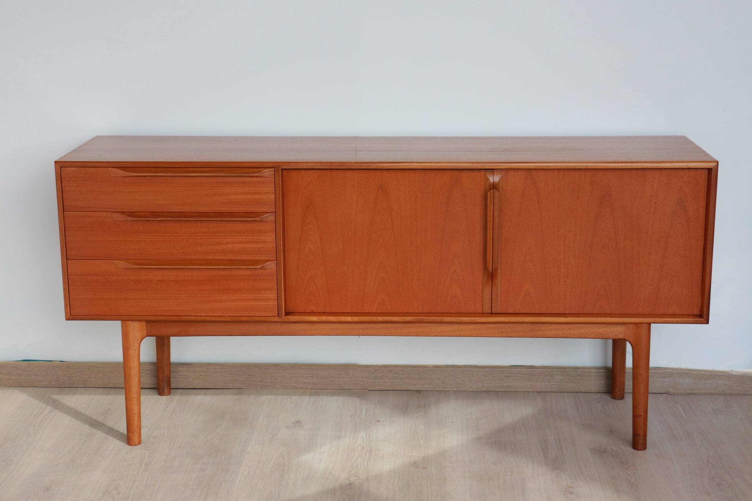 Mcintosh sideboard - Eden model - 1960