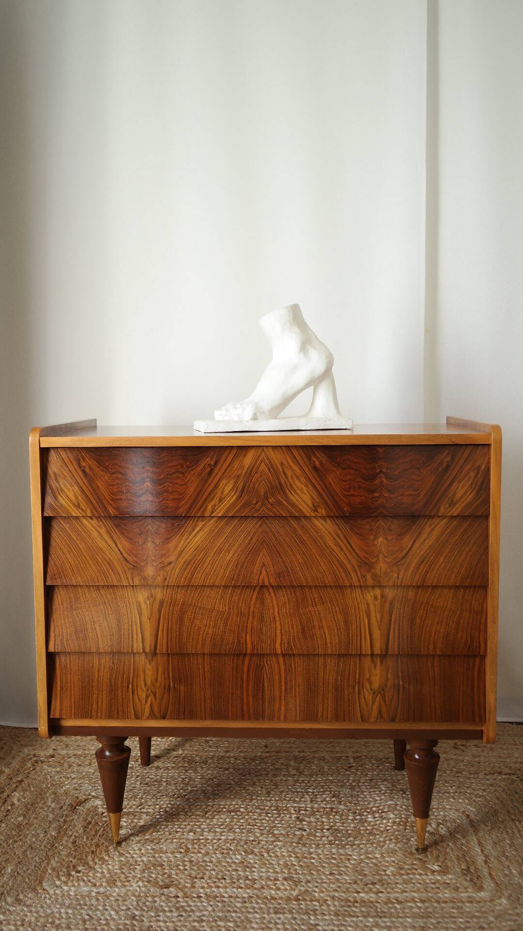 Commode en noyer vintage 50's