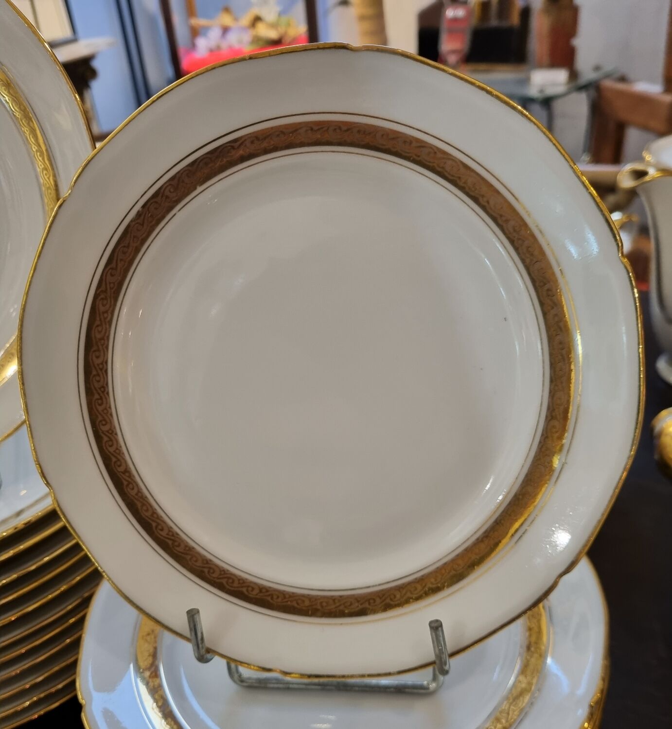 UM Limoges table service, Art Deco gold thread porcelain 80 pieces