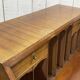 Bureau dos d'âne anglais en acajou des années 1930