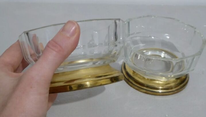 Glass cups