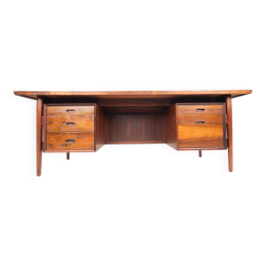 Bureau Arne vodder en