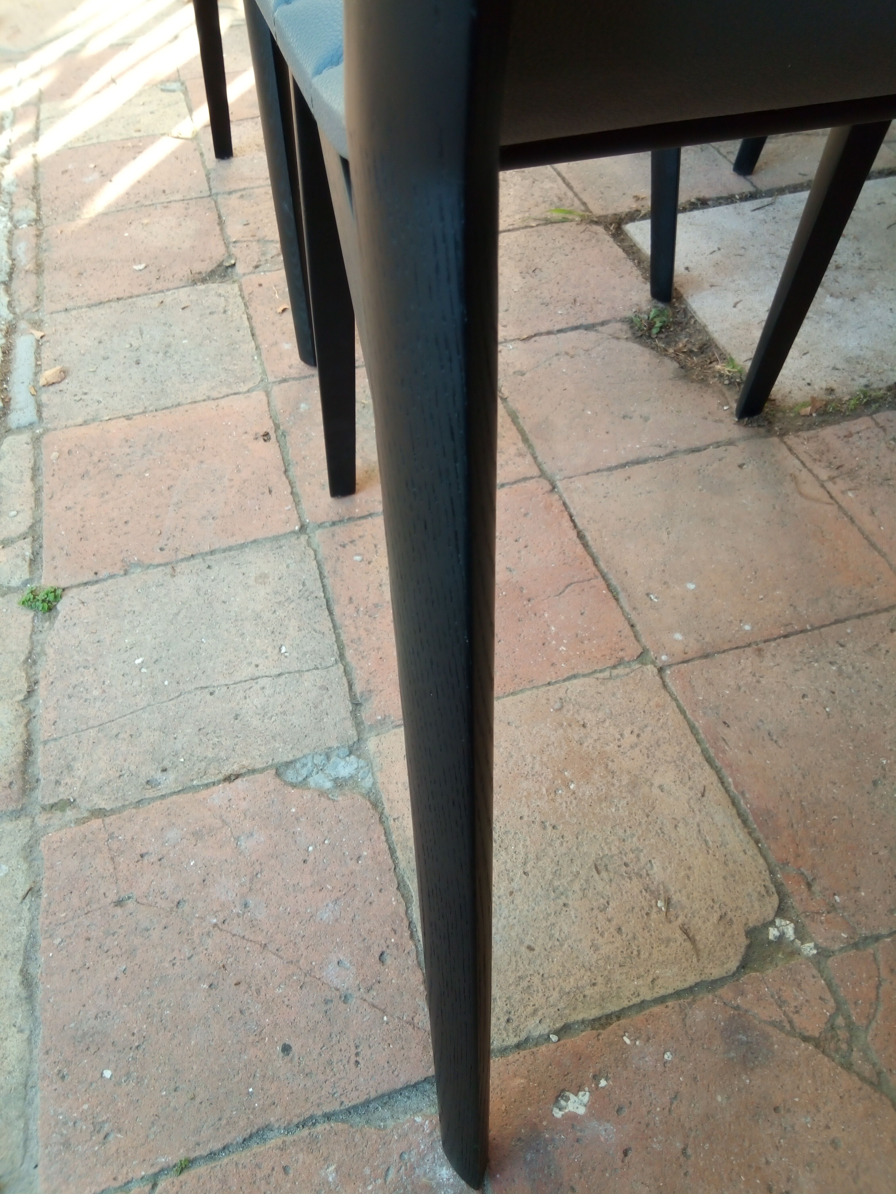 Suite of 6 modernist chairs from the 80s