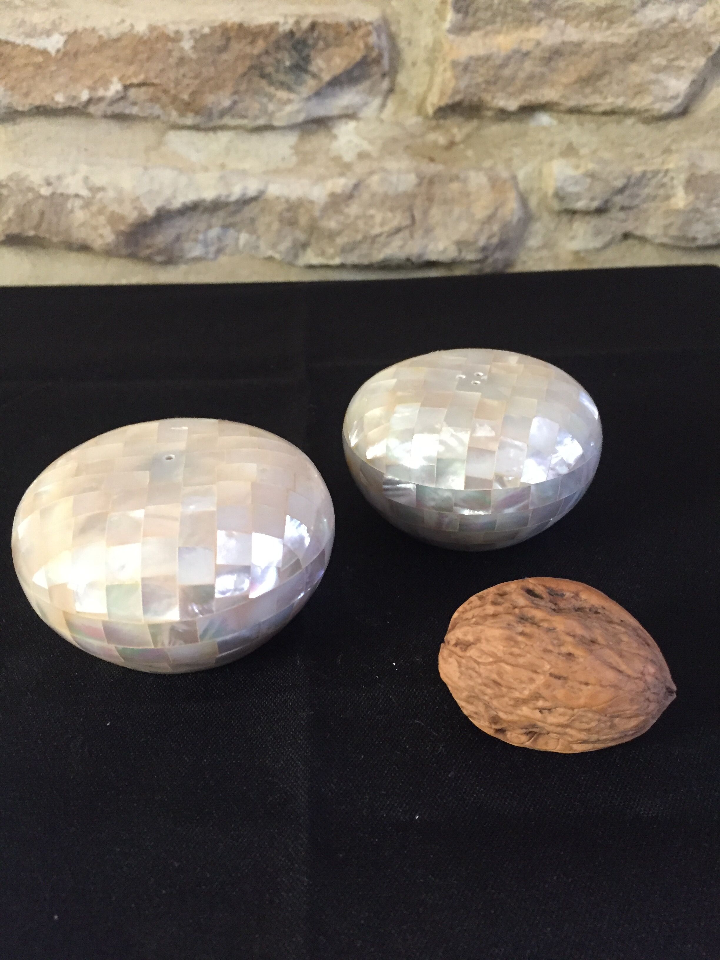Salt and pepper in mother-of-pearl